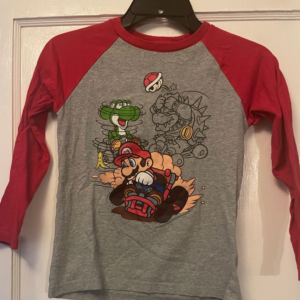 Boy’s Super Mario shirt.